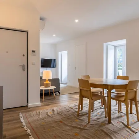 2bdr Cozy In Graca By Lovelystay