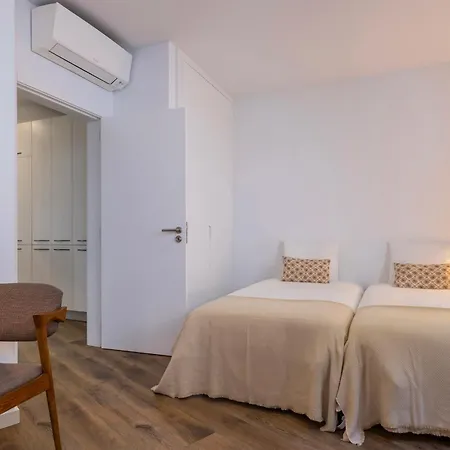Daire 2bdr Cozy In Graca By Lovelystay Lisboa