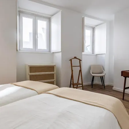 2bdr Cozy In Graca By Lovelystay