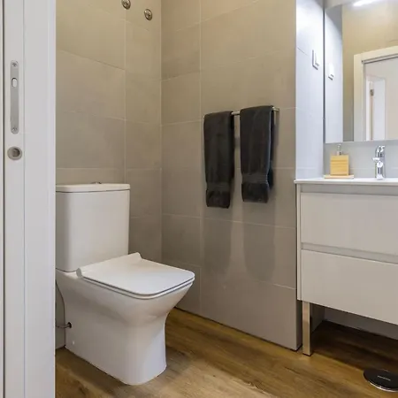 Daire 2bdr Cozy In Graca By Lovelystay Lisboa
