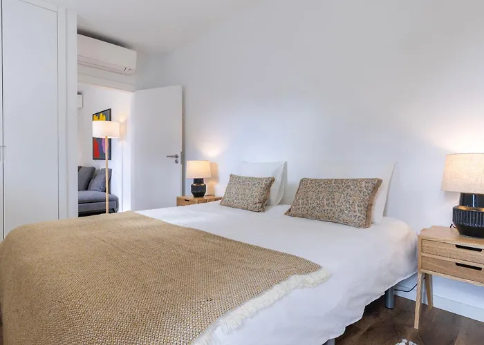 2bdr Cozy In Graca By Lovelystay شقة