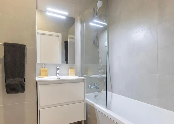 Lägenhet 2bdr Cozy In Graca By Lovelystay