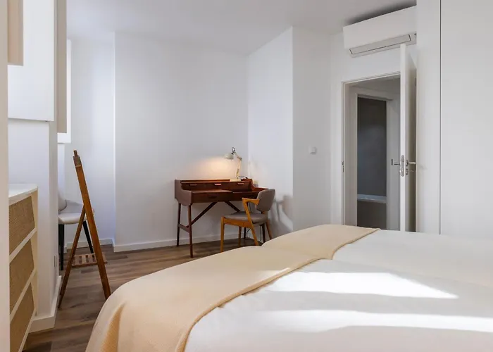 2bdr Cozy In Graca By Lovelystay Lisboa