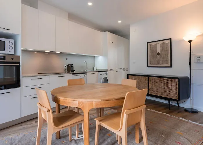 2bdr Cozy In Graca By Lovelystay *