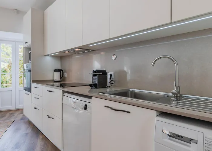 2bdr Cozy In Graca By Lovelystay