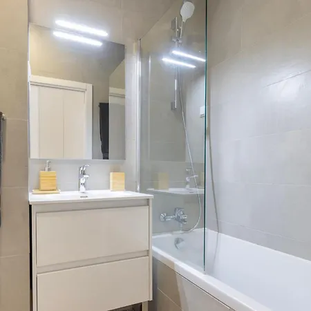 Apartment 2bdr Cozy In Graca By Lovelystay